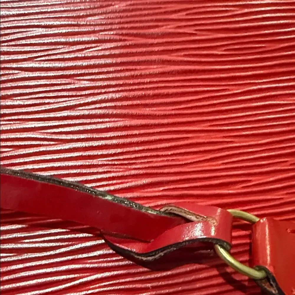 Louis Vuitton Red Epi Leather Pochette Wristlet Clutch Castilian Red LV Vintage